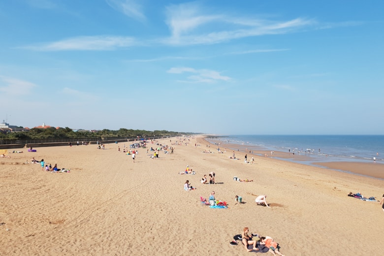 Things to do in Skegness - sunny day at Skegness beach (featured image)